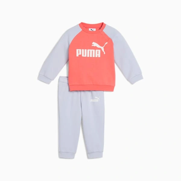 Roztomilá Puma set pro nejmenší: raglánová souprava s kalhotami pro dobrodružství! Stylové a pohodlné oblečení pro malé objevitele.